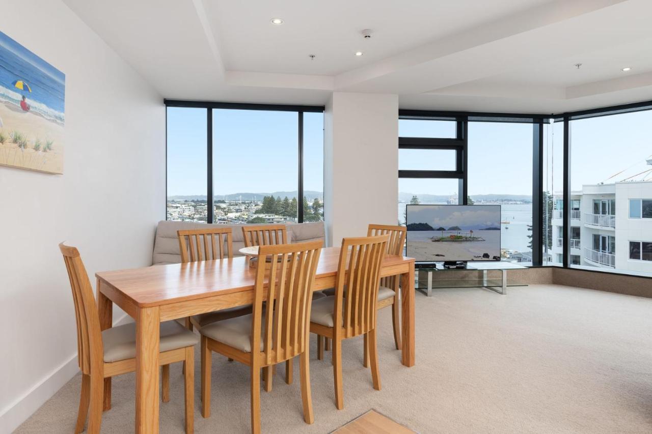 Superb Elevated Views Of Harbour With Heated Pool, Gym & Parking Apartment Mount Maunganui Bagian luar foto